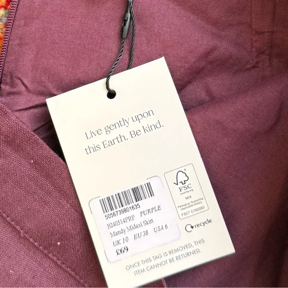 Linen suit. Size 6. Brand new. 

Burgundy color - Picture 7 of 7